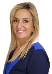 Linda Sandak-Lewin, estate agent