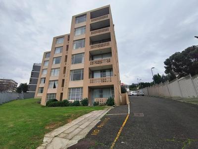 Apartment / Flat For Rent in Tamboerskloof, Cape Town