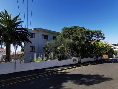 Apartment / Flat For Rent in Green Point Upper, Cape Town