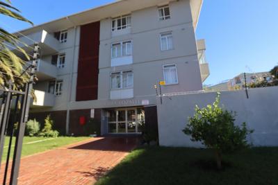 Apartment / Flat For Rent in Tamboerskloof, Cape Town