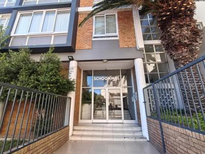 Apartment / Flat For Rent in Gardens, Cape Town