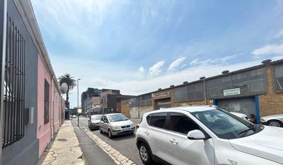 Apartment / Flat For Rent in Woodstock, Cape Town