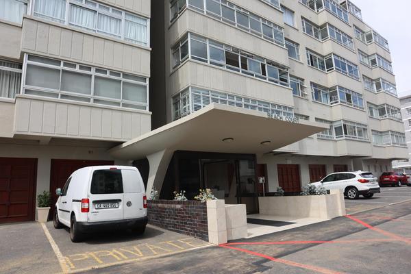 Apartment / Flat For Rent in Sea Point, Cape Town